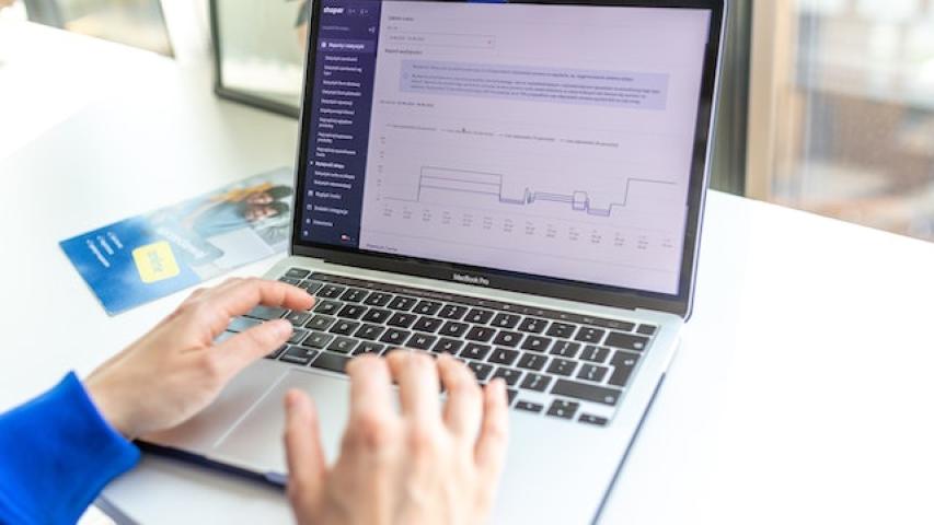 Earn on Shopify