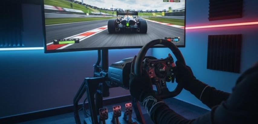 محاكي عجلة القيادة